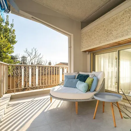 아파트 Aurelia Roc Hofborg Properties 앙티브
