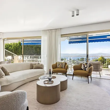 Aurelia Roc Hofborg Properties 아파트 *