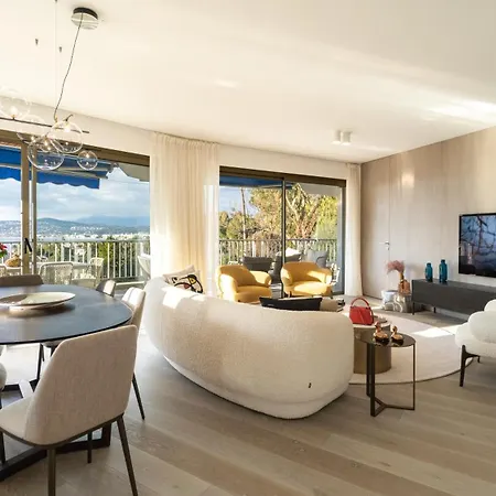 Aurelia Roc Hofborg Properties *