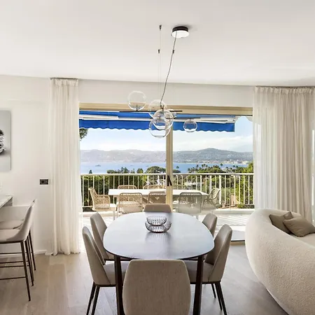 Aurelia Roc Hofborg Properties דירה *