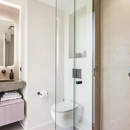 Aurelia Roc Hofborg Properties *
